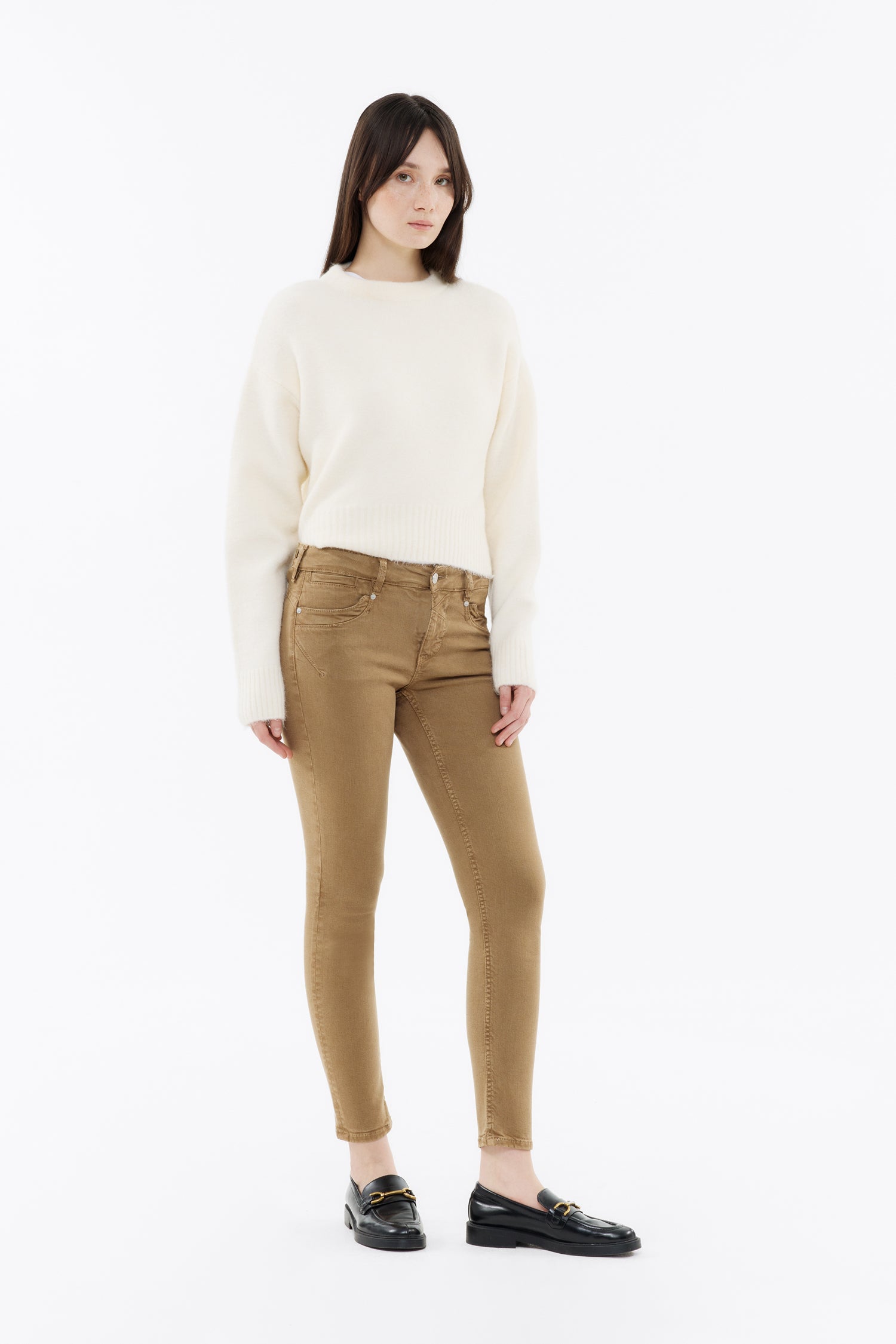 MILA 006 - SKINNY