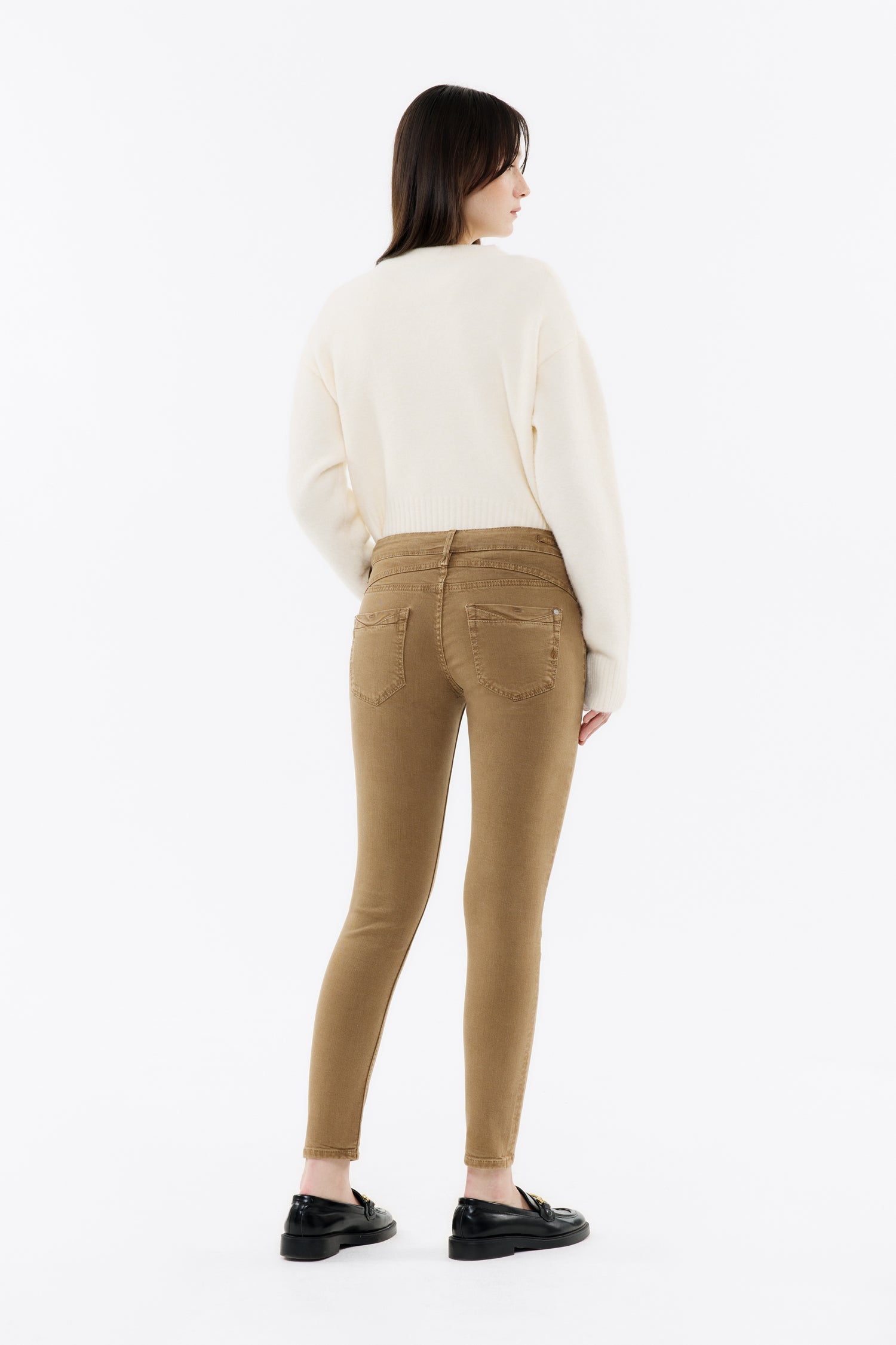 MILA 006 - SKINNY